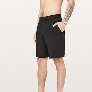 Black Men’s Lululemon T.H.E 11’ Liner less Shorts